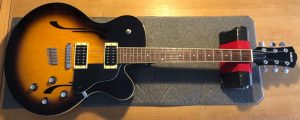Yamaha Hollowbody Guitar