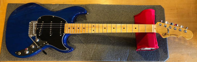 G&L Skyhawk