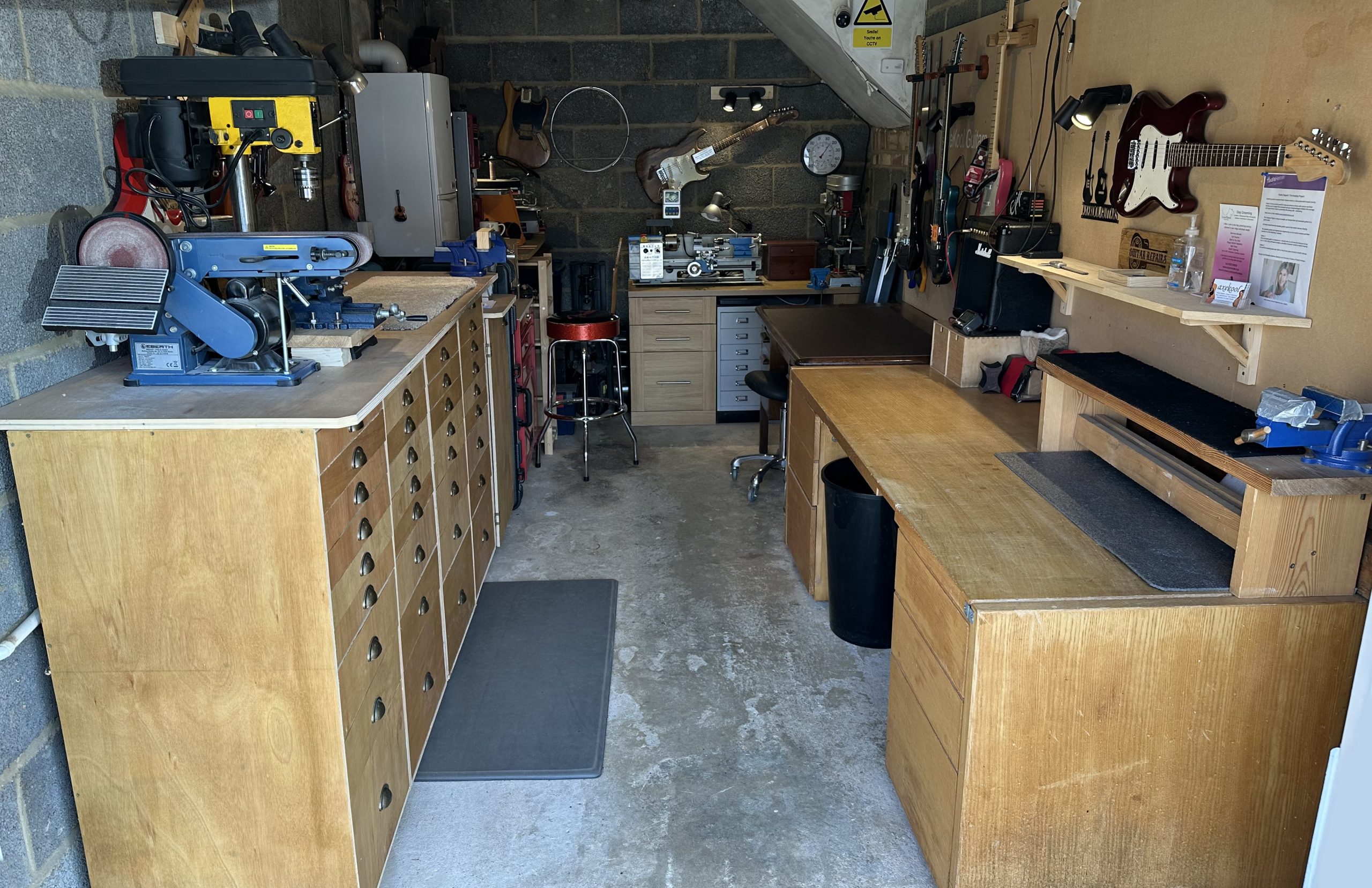 Luthier Services Cheltenham Guitar Tech Gloucestershire